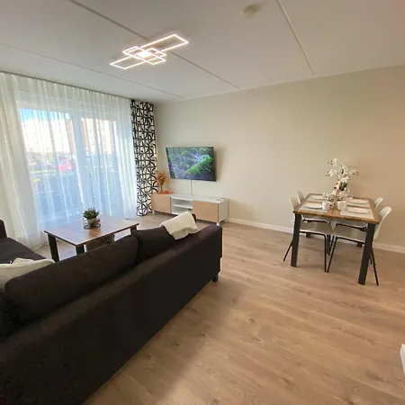 Forrest Apartment *